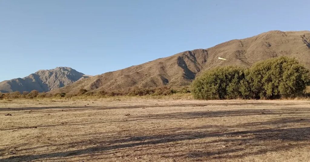 Paisaje de Córdoba: Agua de los Palos, Capilla del Monte